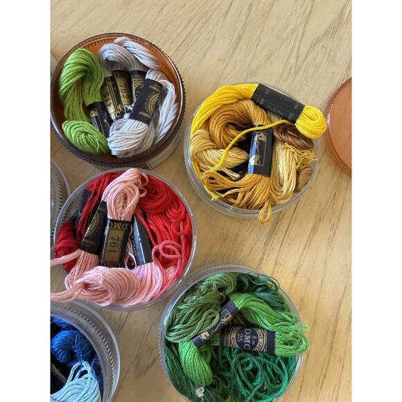 Lot DMC Embroidery Thread And Round Organizer Arts Crafts Lot Over 45 New & Used - Picture 5 of 10